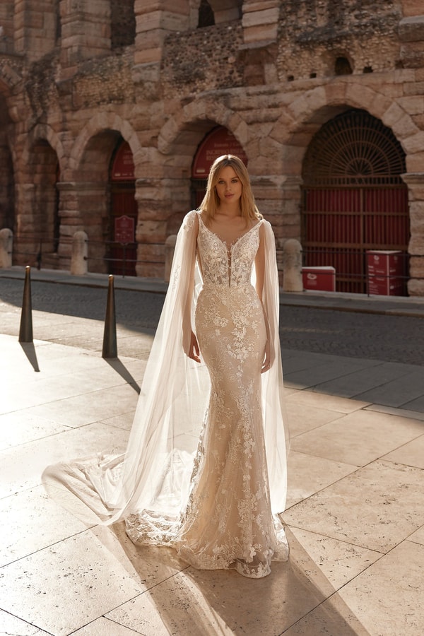 Sample Wedding dress Bertha- size 16 in stock