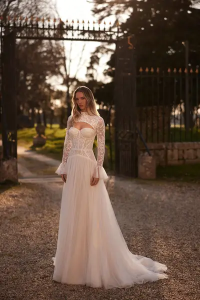 Missing image for Sample Wedding dress Velora size 8 in stock