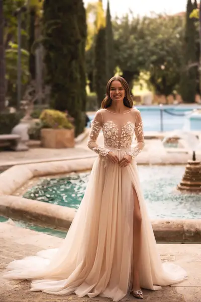 Missing image for Wedding dress VR-014