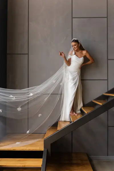 Missing image for Wedding veil 8017