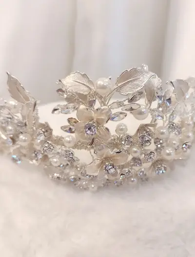 Missing image for Floral Bridal Tiara EH 065