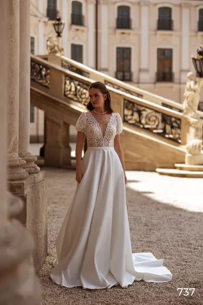 Missing image for Wedding dress 737