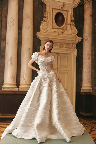 Missing image for Sample Wedding dress Harmonie size 12 in stock