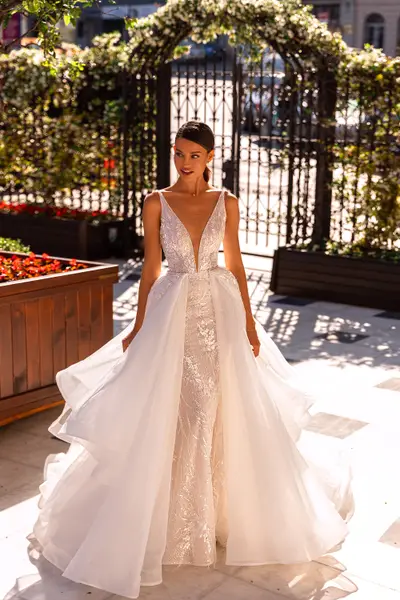 Missing image for Sample wedding overskirt Edith size 12 in stock