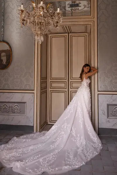 （専用）洋書　VOGUE WEDDINGS BRIDES DRESS The Best Wedding Dresses to Consider for Every Bridal Style